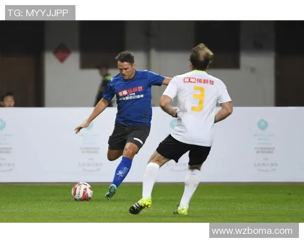 当足球明星在街头被粉丝认出瞬间的真实反应与感人故事