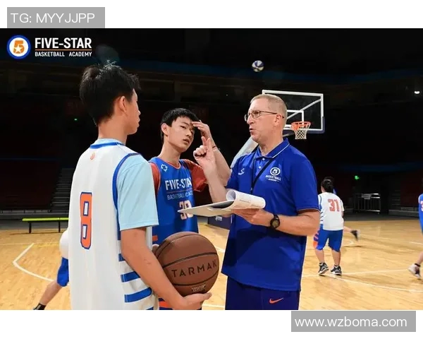 篮球明星与麦克互动视频揭秘背后的趣事与感人瞬间 篮球明星与麦克互动视频揭秘背后的趣事与感人瞬间